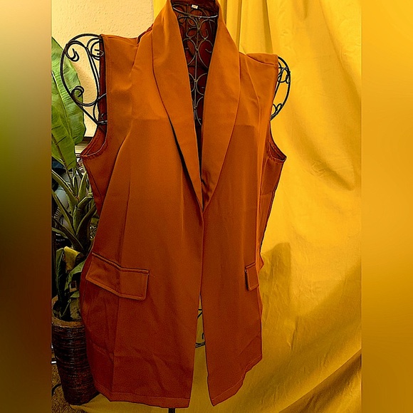 Handmade short sleeved vest - Picture 1 of 12